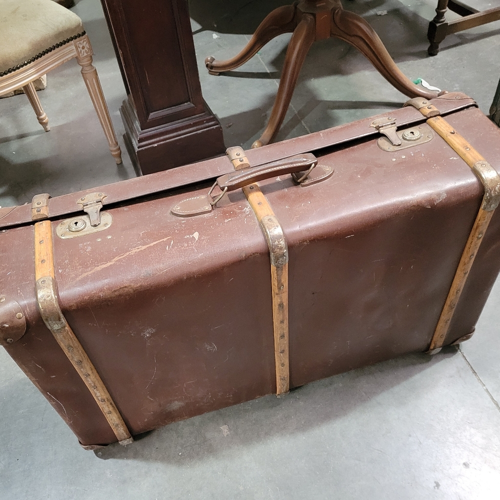 Brown suitcase